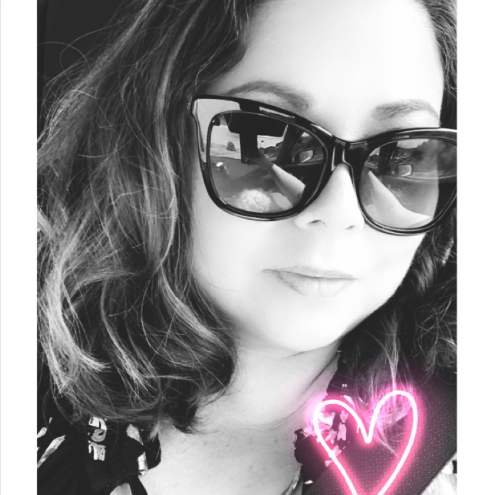 Meet your Posher, Andrea